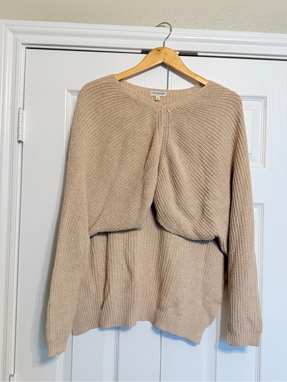 EARTHBOUND Neutral Beige Crop Sweater